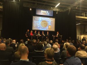 Inledningsdebatten drog rekordpublik.